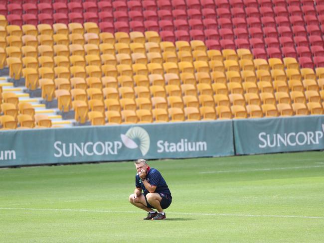 It’s a lonely job being a head coach. Picture: Peter Wallis