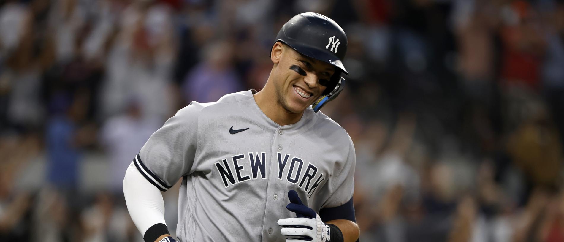 Aaron Judge's $360 Million Yankees Deal to Set MLB Free-Agent Record -  Bloomberg