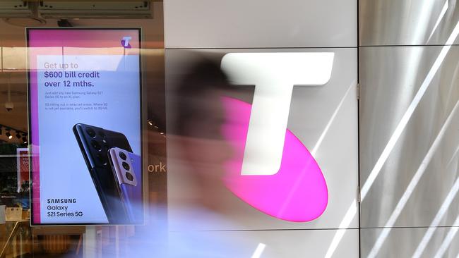 Telstra current and past employees have been caught up in a data breach, with personal details stolen. Picture: NCA NewsWire / Dan Peled