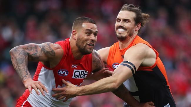 Phil Davis plays against his favourite opponent Buddy Franklin. Picture. Phil Hillyard