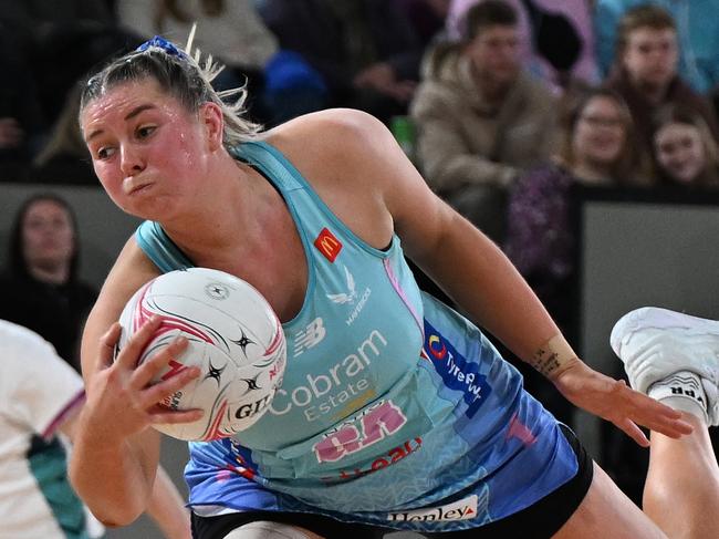 Eleanor Cardwell will play a keyrole in the Mavericks’ success this weekend, which is must-win if they are to be a chance of making finals. Picture: Steve Bell/Getty Images