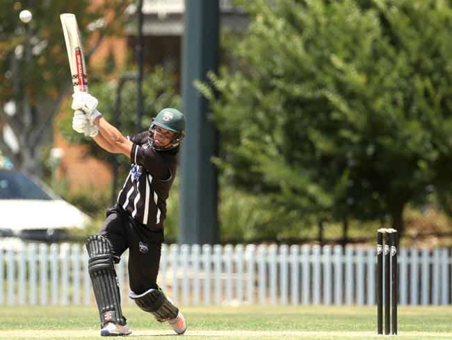 Premier Cricket: Camberwell Magpies v Dandenong, Saturday 19th Jan 2019. Simon Hill - Camberwell. Pic Stuart Milligan