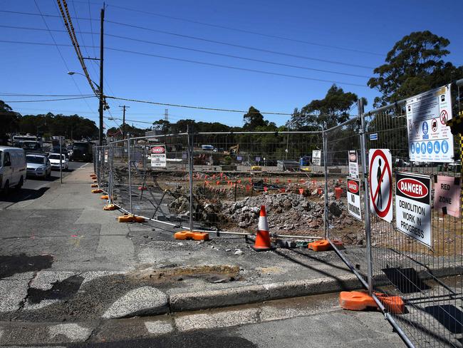 Roadworks on southern side of Warringah Rd near the new hospital being built at Frenchs Forest.