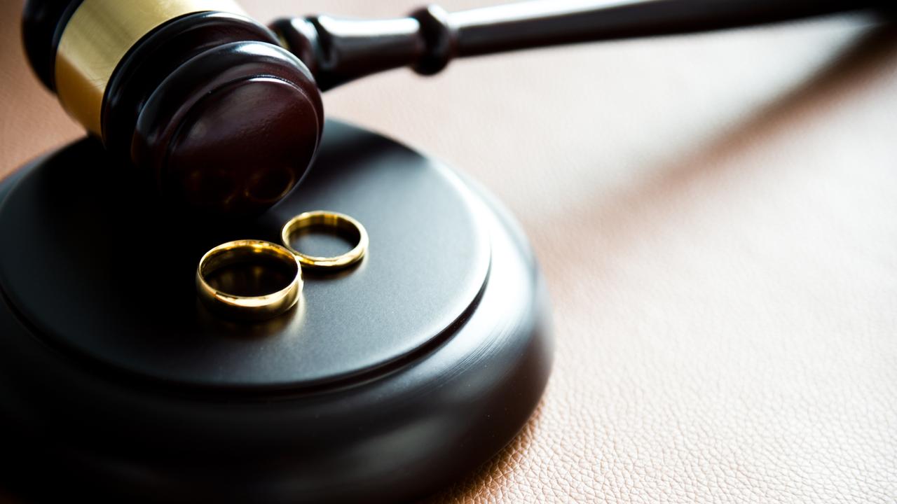 Filing for divorce when you have kids together can be a tricky custody battle. Picture: iStock