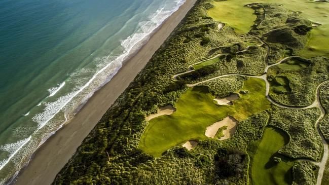 Barnbougle Dunes, at Bridport, was opened in December 2004.