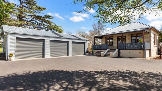 61 Bay Rd broke Mount Gambier’s residential house sale record. Picture: realestate.com.au