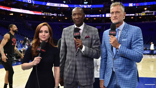 Mitchell (middle) during the 2022 NBA Playoffs. (Photo by David Dow/NBAE via Getty Images)