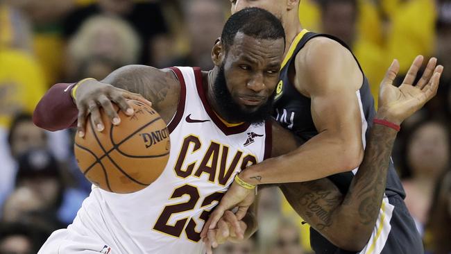 LeBron James’ move to Los Angeles Lakers has resulted in their odds firming into $5.50 for the title fight.