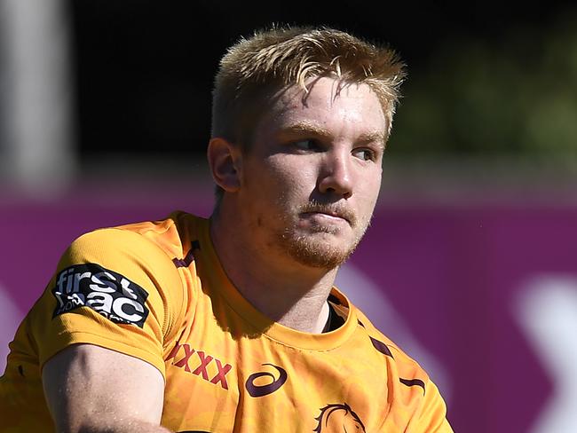 BRISBANE, AUSTRALIA - APRIL 19: Tom Dearden in action during a Brisbane Broncos NRL training session at Clive Berghofer Field on April 19, 2021 in Brisbane, Australia. (Photo by Albert Perez/Getty Images)