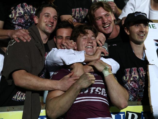 Jamie Humphreys celebrates with his mates. Picture: Jason McCawley/Getty Images