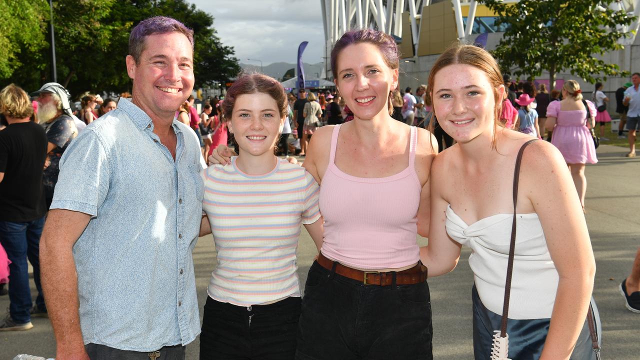 Socials at Pink convert at Townsville's Quensland Country Bank Stadium. Shane, Aubrey, Ashlyn and Manon Arnett. Picture: Evan Morgan