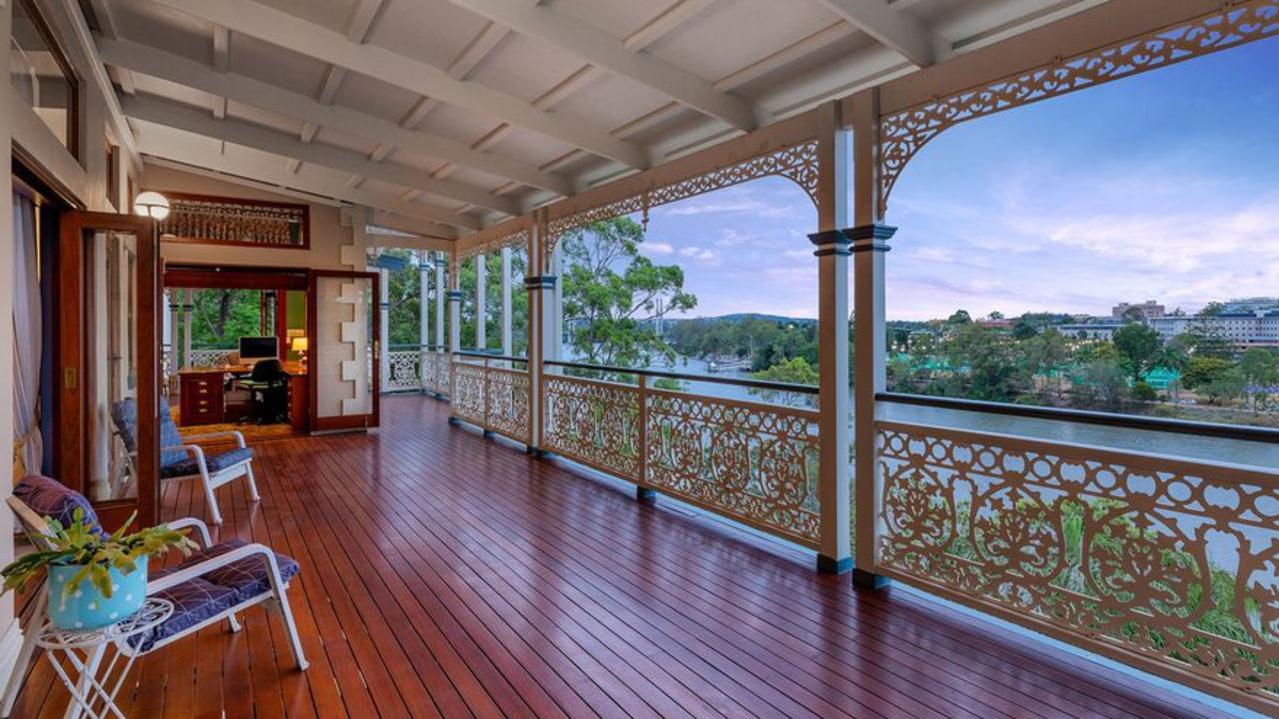 Luxury Brisbane Home: Riverfront Home, Mansion, Queenslander Home ...