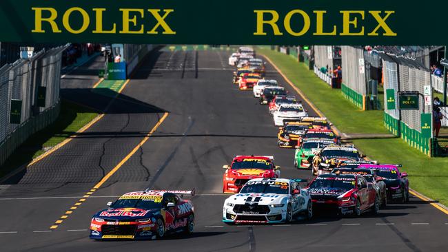 Broc Feeney leads the pack around Albert Park. Picture: Daniel Kalisz/Getty Images