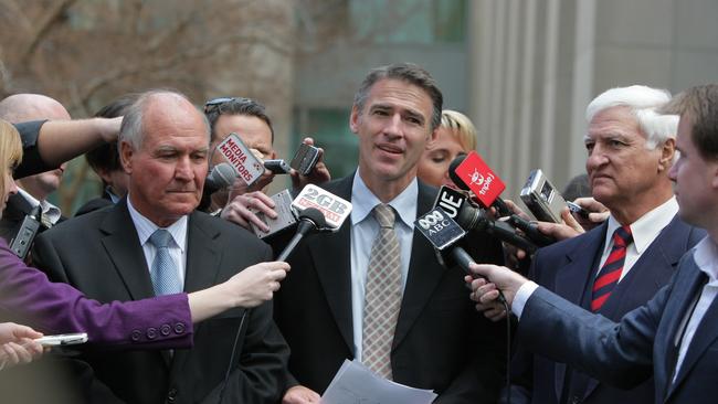 (L-R) Independent MPs Tony Windsor and Rob Oakeshott and Bob Katter holding a press conference at Parliament House.