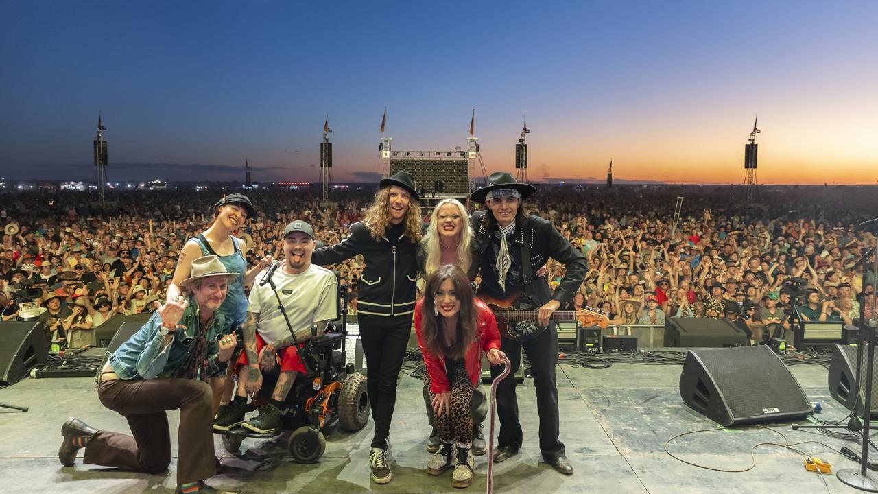 Together With Strangers band on stage with mentor Tim Rogers and Elly-May Barnes at the festival. Picture: Supplied/ABC