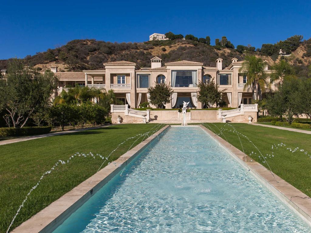 Palazzo di Amore in Beverly Hills, California is up for rent at A$433,000 per month.