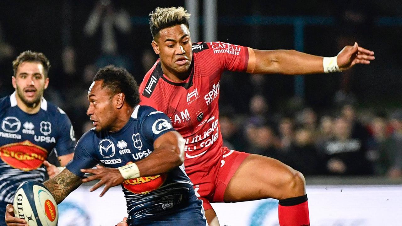 Former World Cup-winning All Black Julian Savea has been savaged and let go by his Toulon owner, Mourad Boudjellal.