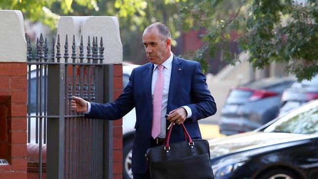 05/02/19 NAB CEO Andrew Thorburn arrives to his Middle Park home after work. Aaron Francis/The Australian