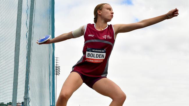 Jenali Bolden (QLD) competes in the Girls U14 Discus3.