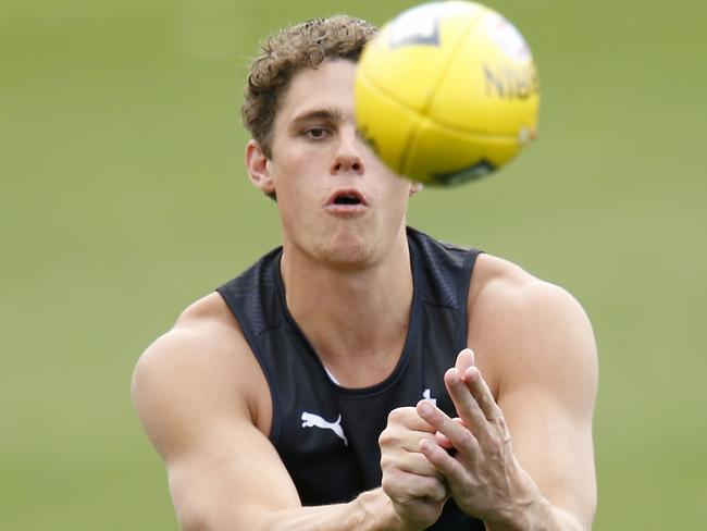 MELBOURNE, AUSTRALIA - NOVEMBER 06: Charlie Curnow takes part during a Carlton Blues AFL training session at Ikon Park on November 06, 2019 in Melbourne, Australia. (Photo by Darrian Traynor/Getty Images)