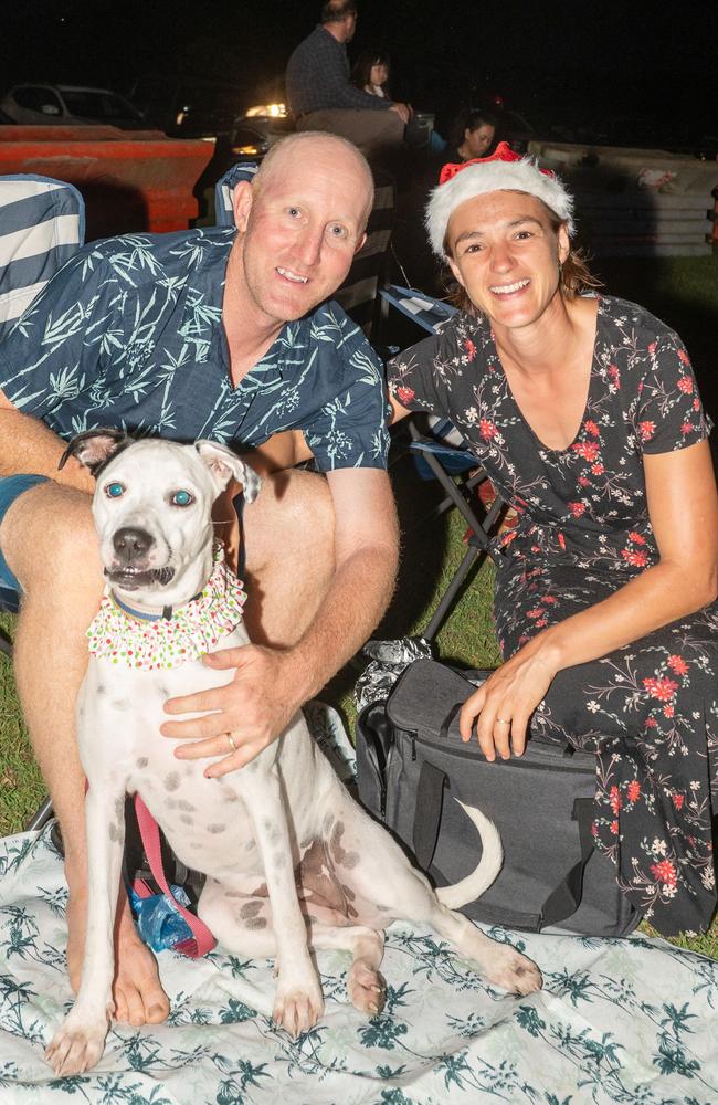 Brett, Saskia and Shiva Casey at Habana Carols Under the Stars 2023. Saturday 23 December 2023 Picture:Michaela Harlow