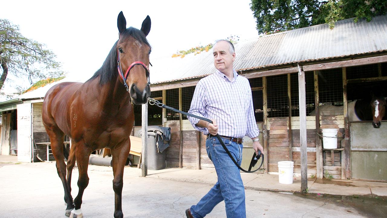 News BCM 26.8.07 Lawrie Mayfield-Smith. Lawrie Mayfield-Smith walks race horse Shooting Scene in his stables at Hendra. Pic Peter Wallis