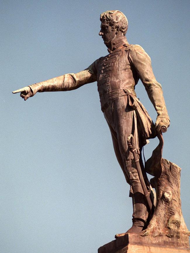 Colonel William Light statue at Montefiore Hill, North Adelaide.