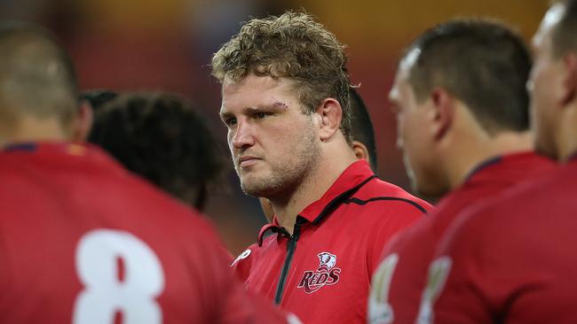 Reds captain James Slipper speaks to his team after the round 10 Super Rugby game between the Queensland Reds and the Chiefs at Suncorp Stadium in Brisbane, Saturday, April 21, 2018. (AAP Image/Jono Searle) NO ARCHIVING, EDITORIAL USE ONLY