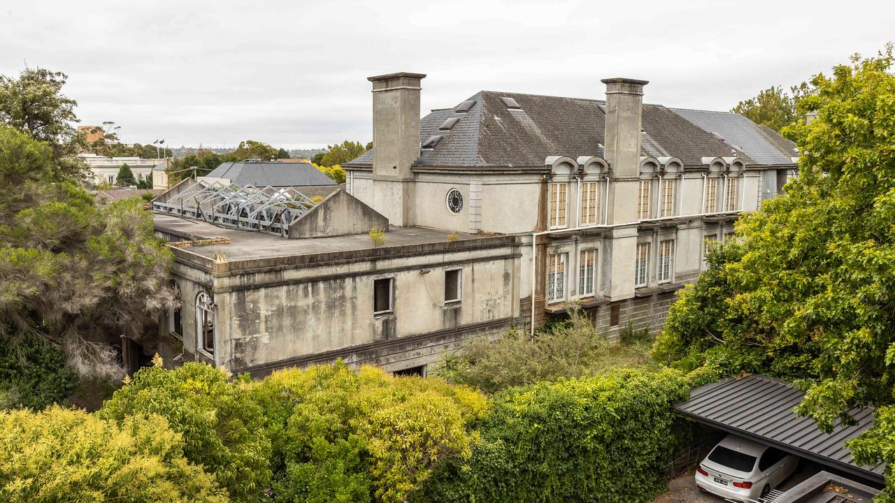 Ed Craven’s ‘ghost mansion’ on St George’s Rd which broke Melbourne’s residential price record when it sold for $88,000,088 in August 2022.