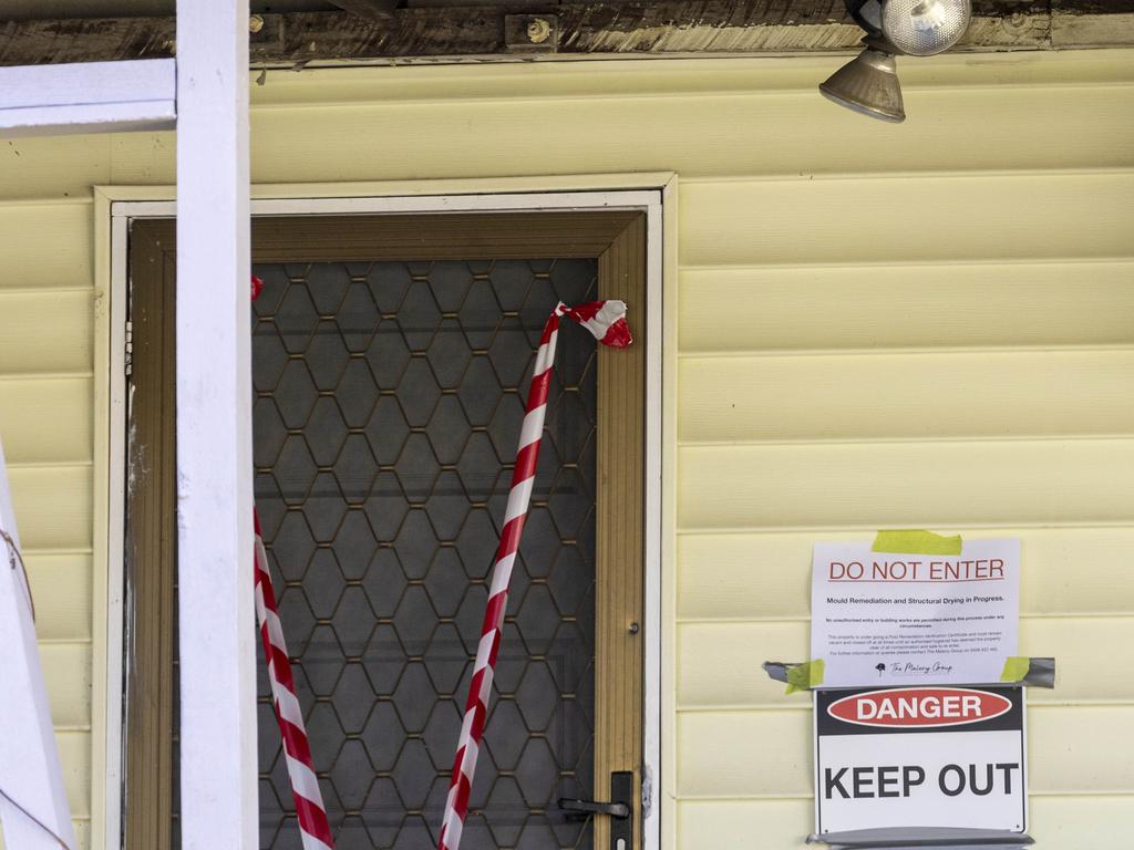 An abandoned / unoccupied, flood damaged house on Bale Street, Rocklea. A do not enter sign is on the front of the house. Many houses in Rocklea have been unoccupied since the floods in February, with some even unoccupied since the 2011 flood. Picture : Matthew Poon.