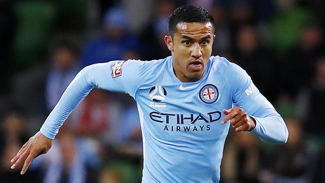 Robbie Slater says Tim Cahill needs to get his situation with Melbourne City sorted out soon.