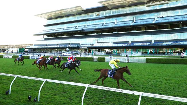 Tom Marquand and Addeybb easily win the 2020 Queen Elizabeth Stakes from Verry Ellegant. Photo: Matt King/Getty Images