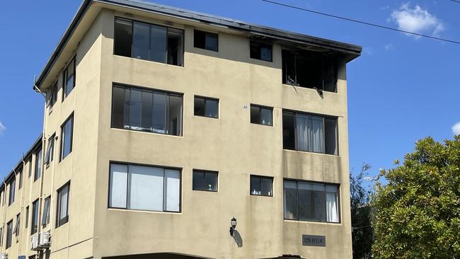 A body has been found after a fire tore through a Footscray apartment this morning.Emergency services rushed to Hyde St in Footscray after multiple neighbours called authorities about a blaze on Thursday about 10.30am.