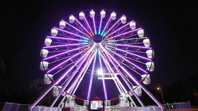 The popular SkyLine ferris wheel will leave a week earlier than expected. Picture: Alistair Brightman