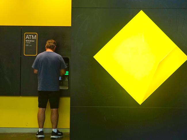 MELBOURNE AUSTRALIA - NewsWire Photos OCTOBER 29, 2024: Photo of people at a Commonwealth Bank.Picture: NewsWire / Luis Enrique Ascui