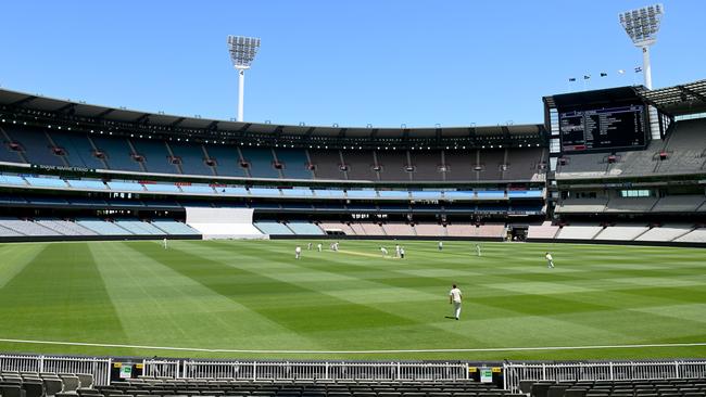 MELBOURNE, AUSTRALIA - NOVEMBER 17: A general view of play during the Sheffield Shield match between Victoria and Queensland at Melbourne Cricket Ground, on November 17, 2023, in Melbourne, Australia. (Photo by Morgan Hancock/Getty Images)