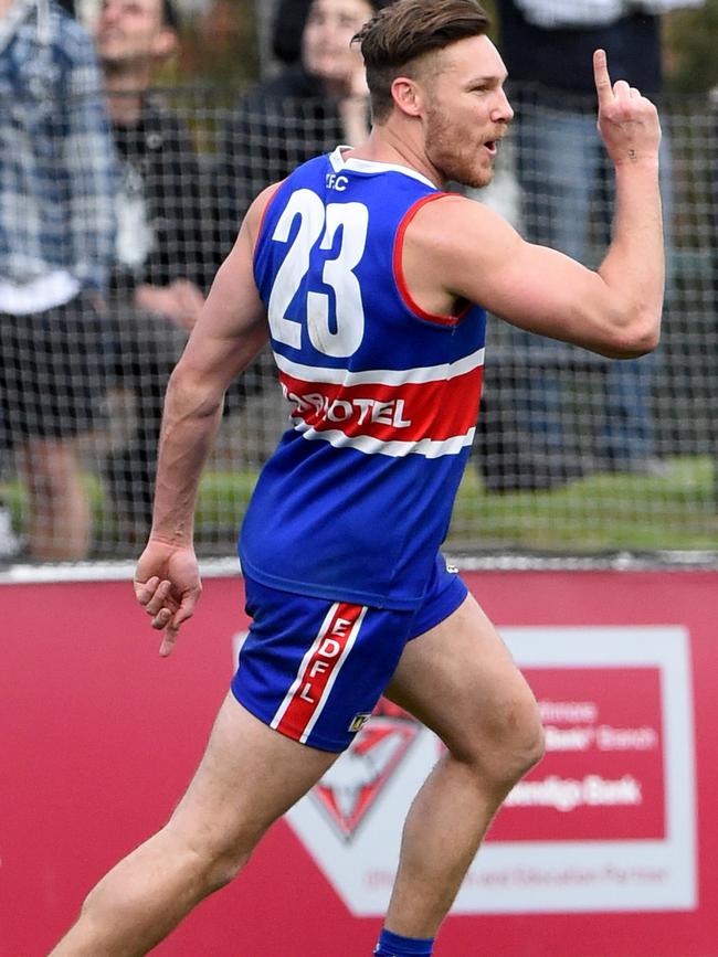 Luke McGuane in Keilor colours.