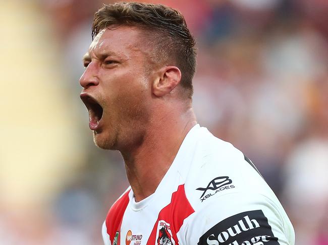 BRISBANE, AUSTRALIA - SEPTEMBER 09:  Tariq Sims of the Dragons celebrates a try during the NRL Elimination Final match between the Brisbane Broncos and the St George Illawarra Dragons at Suncorp Stadium on September 9, 2018 in Brisbane, Australia.  (Photo by Chris Hyde/Getty Images)