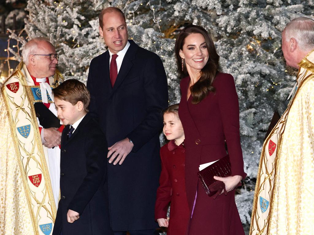 Prince William and Kate Middleton attend Queen’s carols with children ...