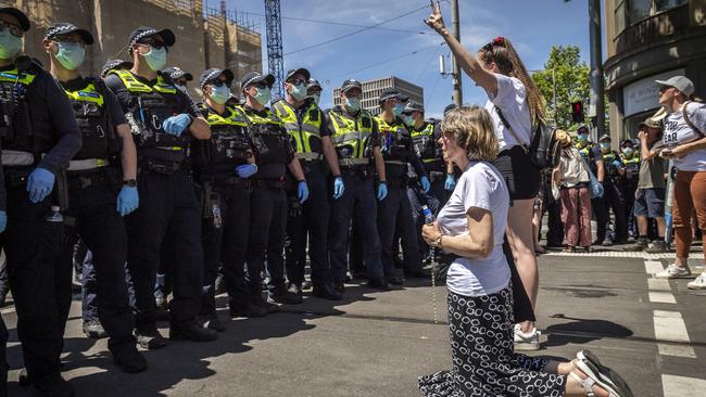 Many protesters didn’t wear masks. Picture: Jake Nowakowski