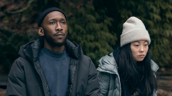 Mahershala Ali and Awkwafina in Swan Song