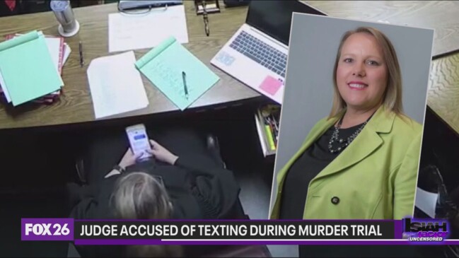 Video Oklahoma Judge Accused Of Texting During Murder Trial Townsville Bulletin 0216