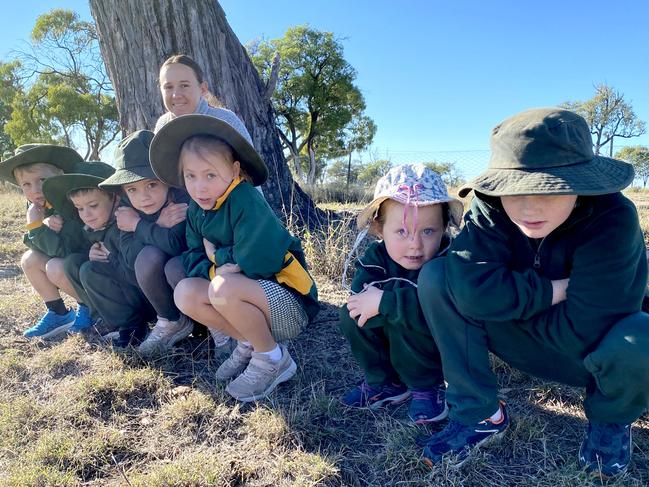 Jackson, George, Addison, Ella, Amy and Myles and Miss Gina faced freezing conditions at Lochington State School this morning