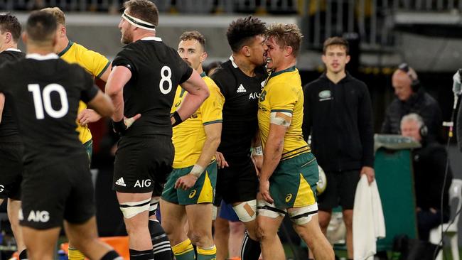 Michael Hooper and Ardie Savea go nose to nose. Picture: AAP Image/Richard Wainwright