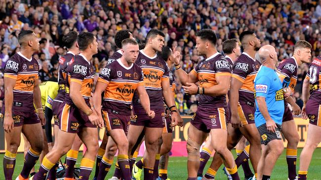 BRISBANE, AUSTRALIA - AUGUST 02: The Broncos players look dejected after a try is scored against them during the round 20 NRL match between the Brisbane Broncos and the Melbourne Storm at Suncorp Stadium on August 02, 2019 in Brisbane, Australia. (Photo by Bradley Kanaris/Getty Images)