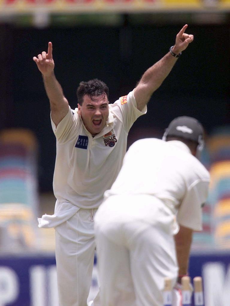 Joe Dawes takes the wicket of Jamie Cox for 20 Photo - David Kapernick - Reporter - Andrew Dawson