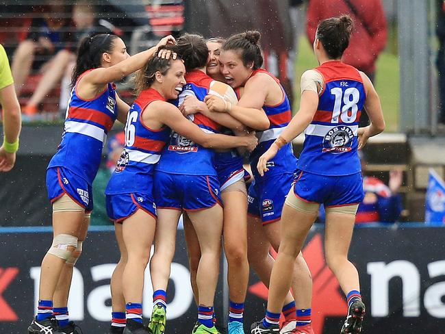 Afl Scores Live Updates Highlights News From Round 1 2018 Aflw Grand Final Au 7897