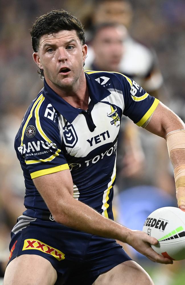 Chad Townsend looks to pass the ball. (Photo by Ian Hitchcock/Getty Images)