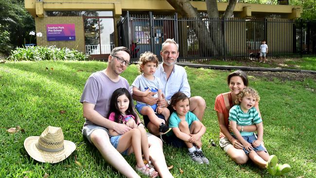 Ivanhoe Park Pre-School parents Rohan Gowland &amp; daughter Grace, 5, Sam Cooper with sons Will, 5, &amp; Oli, 2, &amp; Zuzana Benova &amp; son Samko, 4, at Manly on Monday December 17th. Picture: (AAP IMAGE / Troy Snook)