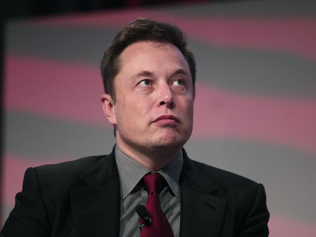 DETROIT, MI - JANUARY 13: Elon Musk, co-founder and CEO of Tesla Motors, speaks at the 2015 Automotive News World Congress January 13, 2015 in Detroit, Michigan. More than 5,000 journalists from around the world will see approximately 45 new vehicles unveiled during the 2015 NAIAS, which opens to the public January 17 and concludes January 25. Bill Pugliano/Getty Images/AFP == FOR NEWSPAPERS, INTERNET, TELCOS & TELEVISION USE ONLY ==